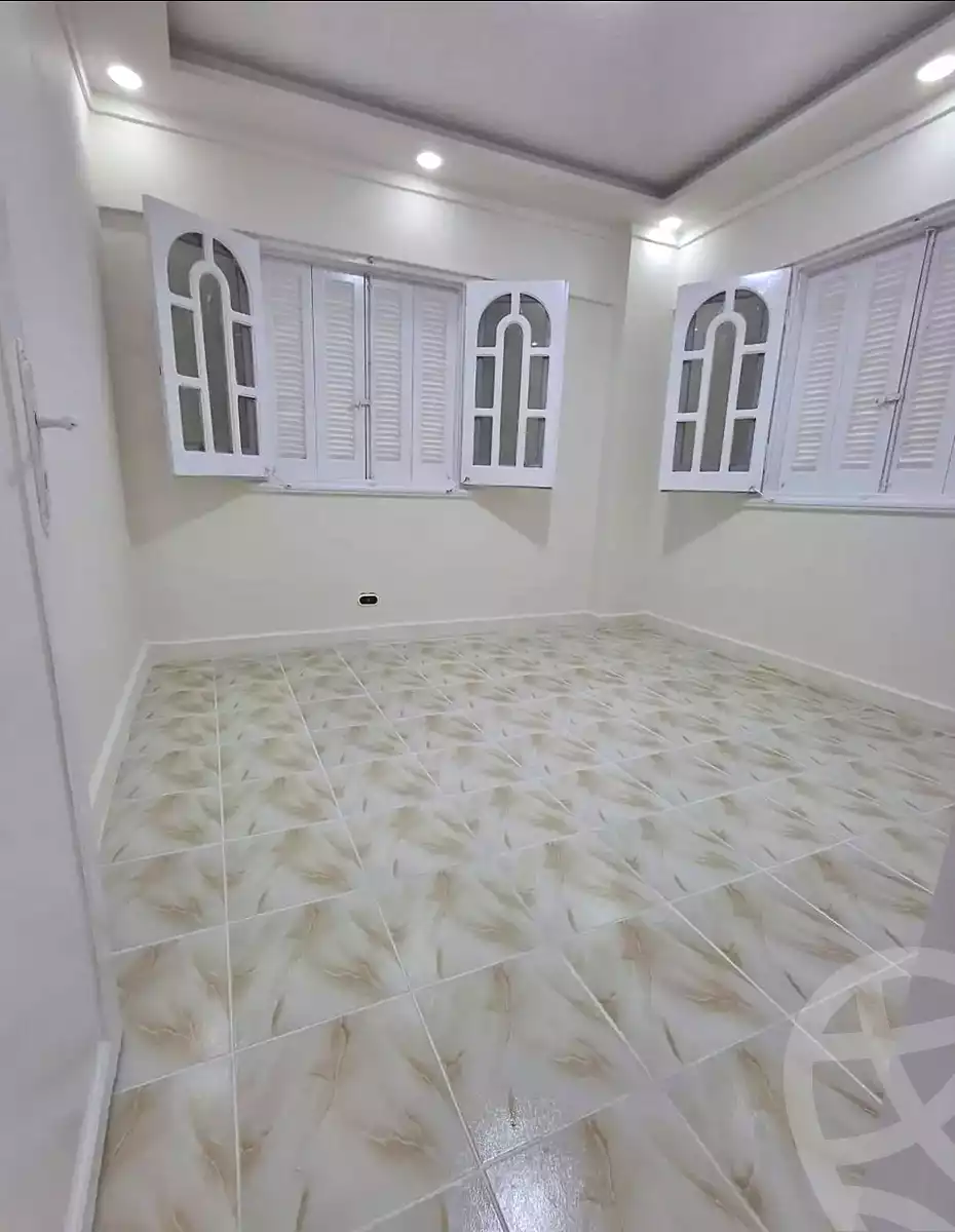 https://aqarmap.com.eg/ar/listing/7345936-for-sale-alexandria-al-agamy-shataa-el-nakheel