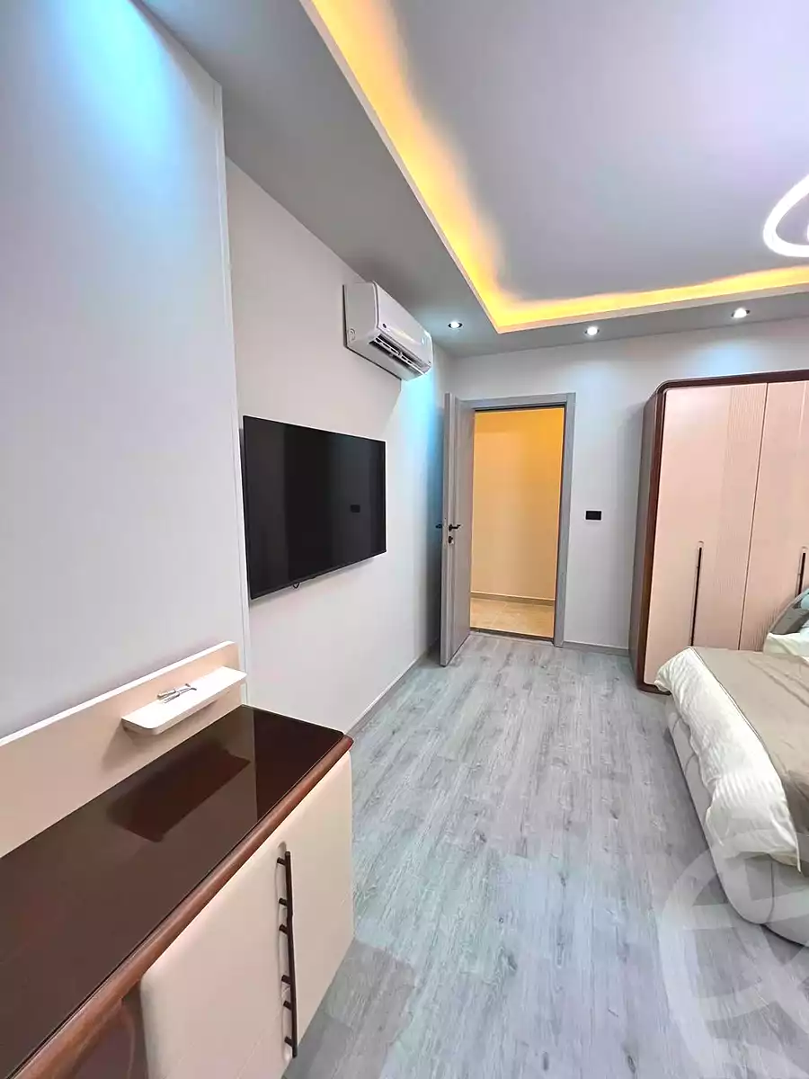 https://aqarmap.com.eg/en/listing/7346627-for-sale-cairo-new-cairo-compounds-mwrd-fq-llttwyr