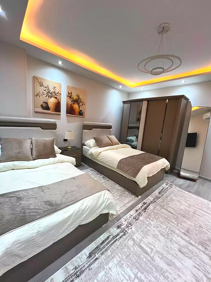 https://aqarmap.com.eg/en/listing/7346644-for-sale-cairo-new-cairo-compounds-mwrd-fq-llttwyr