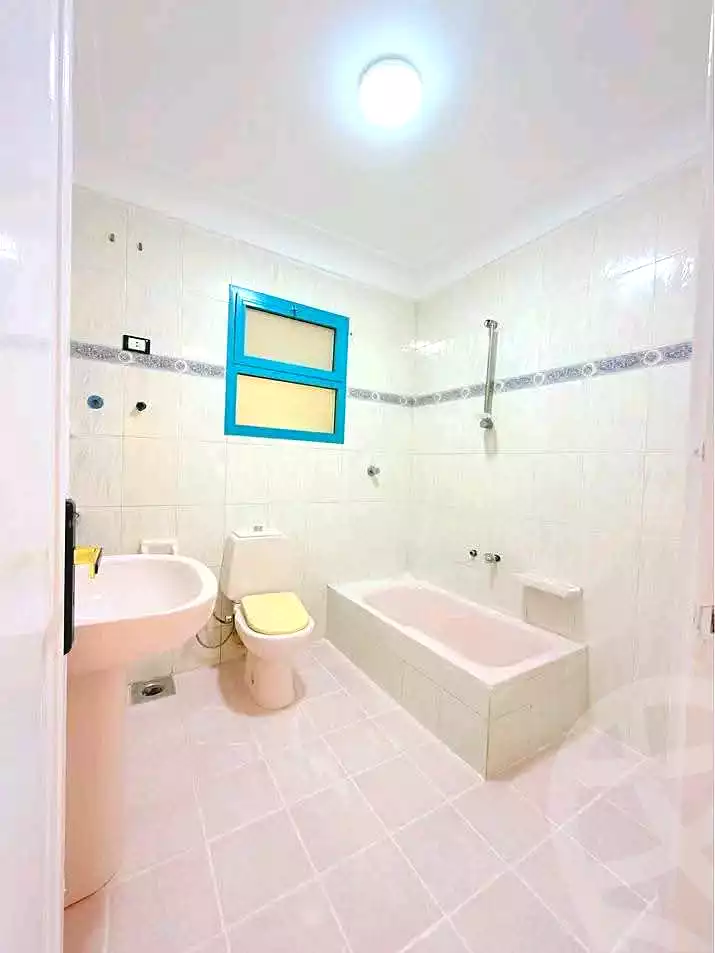 https://aqarmap.com.eg/ar/listing/7347418-for-sale-alexandria-al-agamy-shataa-el-nakheel