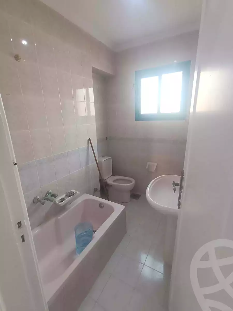 https://aqarmap.com.eg/en/listing/7348098-for-sale-alexandria-al-agamy-shataa-el-nakheel-street-23