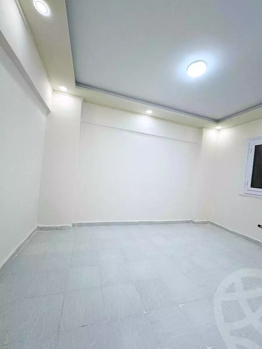 https://aqarmap.com.eg/ar/listing/7348820-for-sale-alexandria-al-agamy-shataa-el-nakheel
