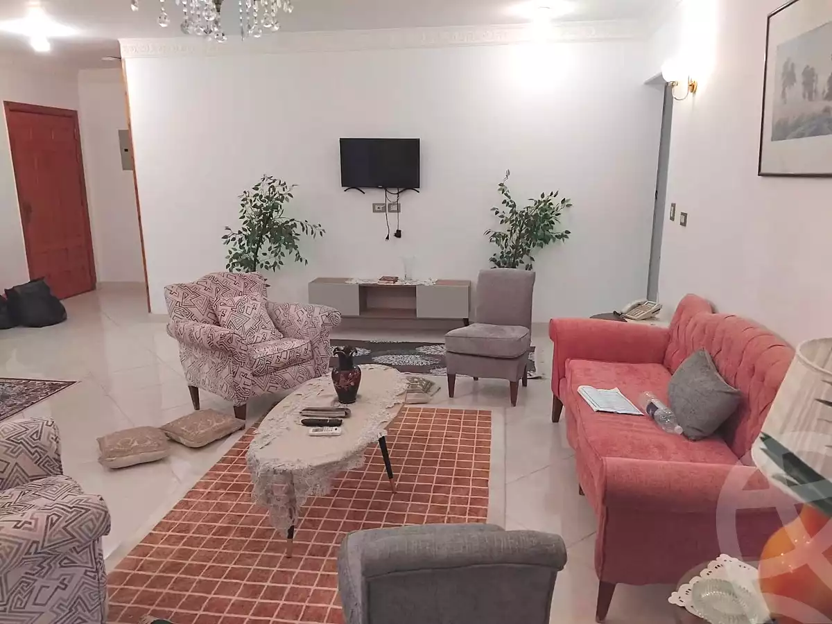 https://aqarmap.com.eg/ar/listing/7349081-for-rent-cairo-el-sheikh-zayed-city-compounds-el-khamayel