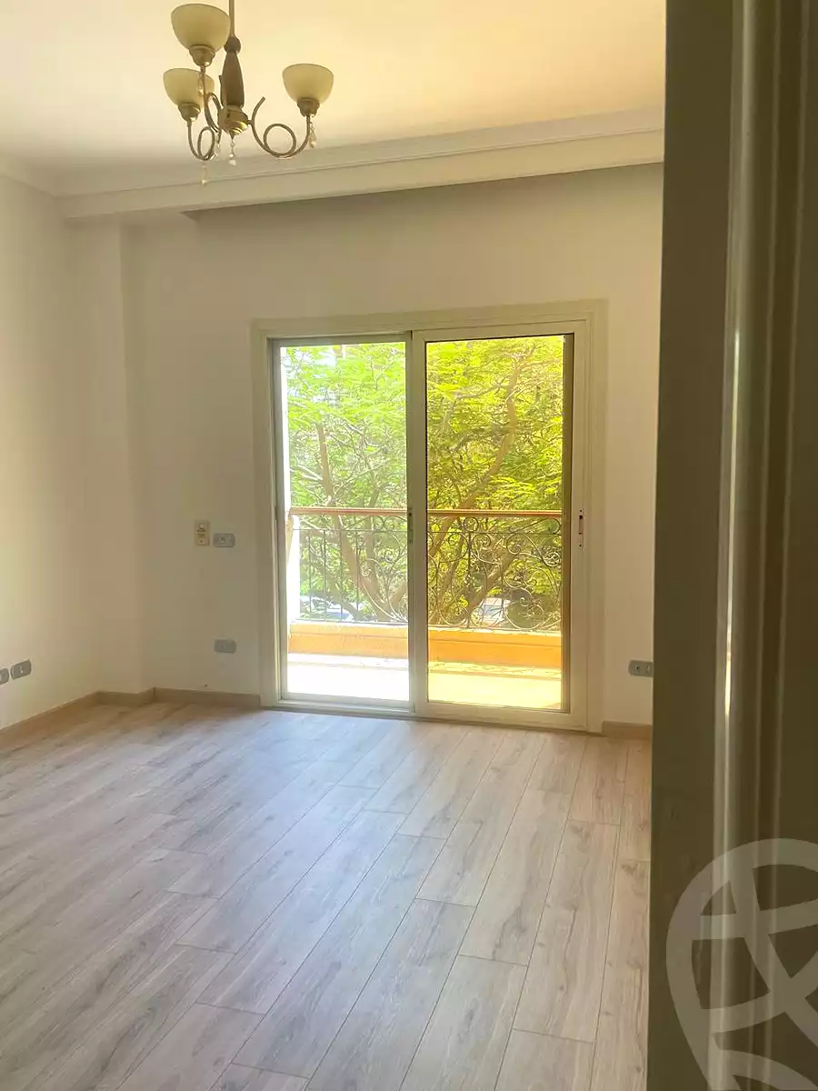 https://aqarmap.com.eg/en/listing/7350325-for-sale-cairo-new-cairo-ganob-el-akadamiya-south-academy-b-taha-hussein-st