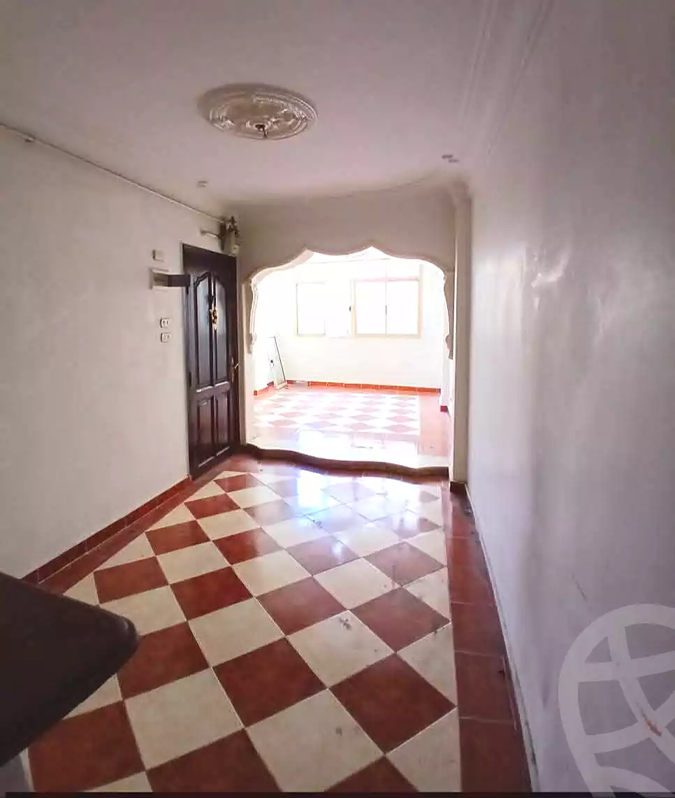 https://aqarmap.com.eg/ar/listing/7350910-for-sale-alexandria-lsywf-el-falki