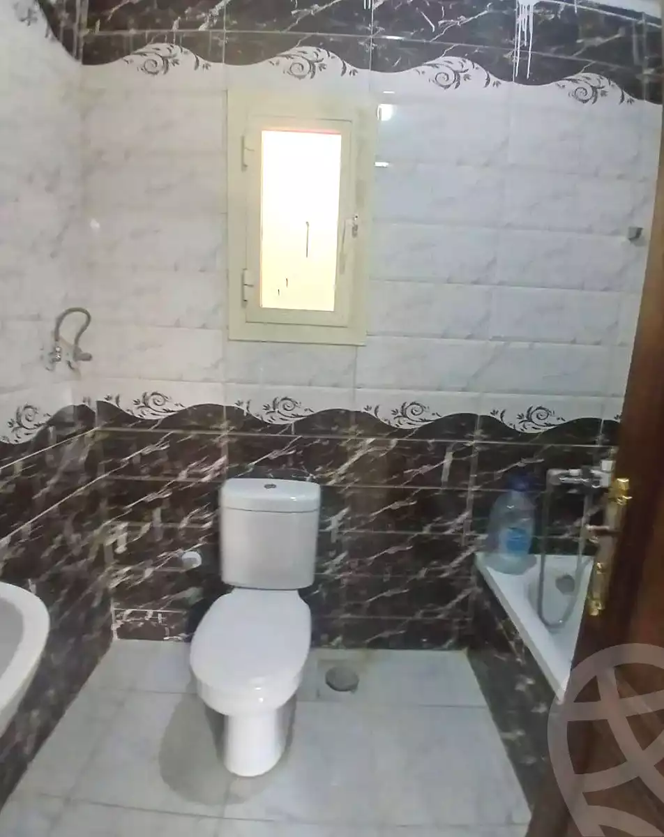 https://aqarmap.com.eg/en/listing/7351522-for-sale-alexandria-ganaklis