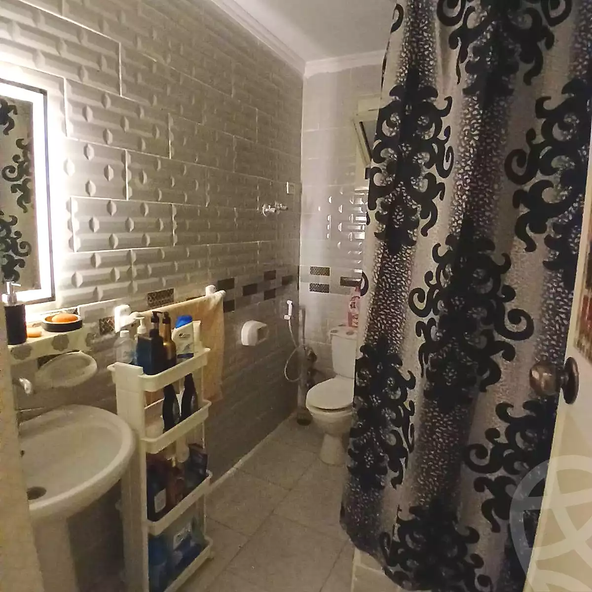 https://aqarmap.com.eg/ar/listing/7352081-for-sale-alexandria-al-agamy-lbytsh-bianchiii