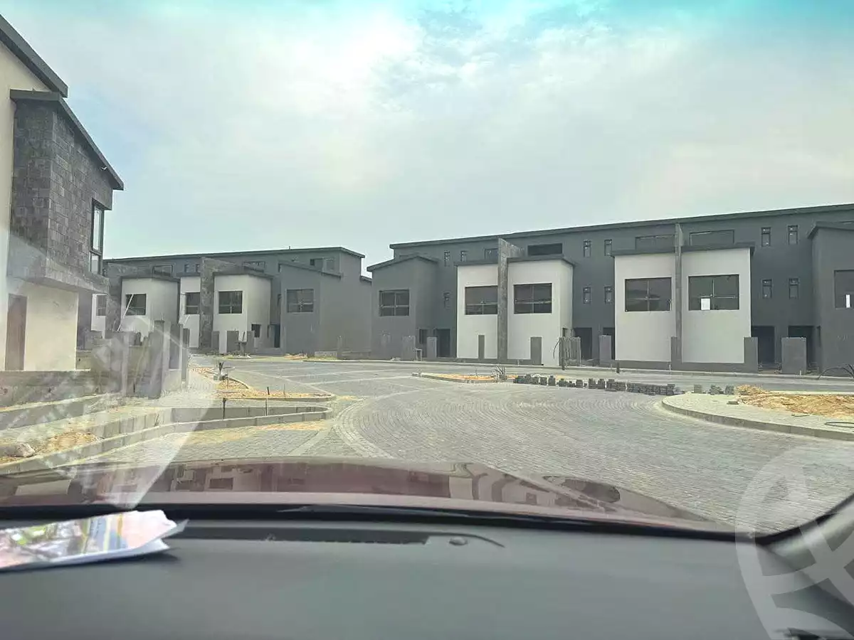 https://aqarmap.com.eg/en/listing/7352381-for-sale-cairo-new-cairo-compounds-kmbwnd-kryk-twn-il-cazar