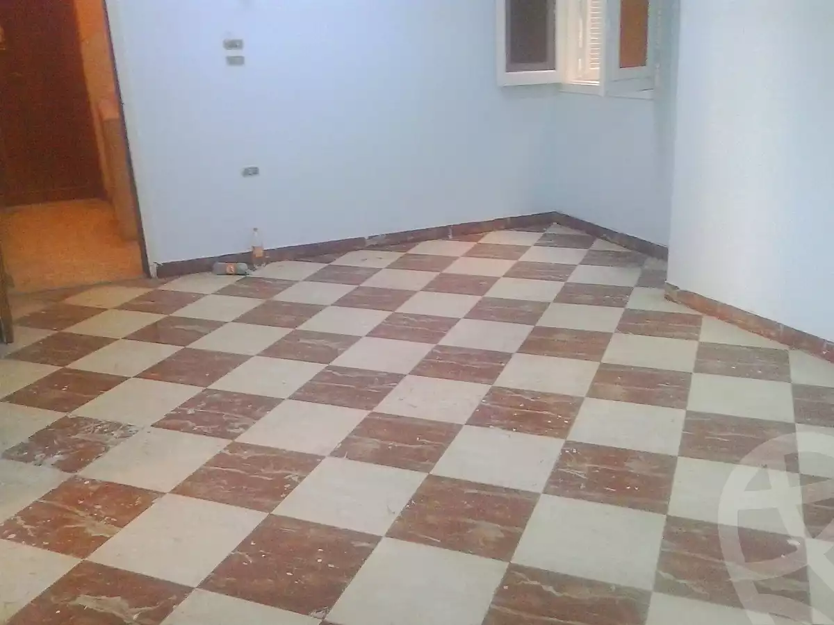 https://aqarmap.com.eg/ar/listing/7352629-for-sale-asyut-asyut-city-kornish-al-nile-al-thawra-st