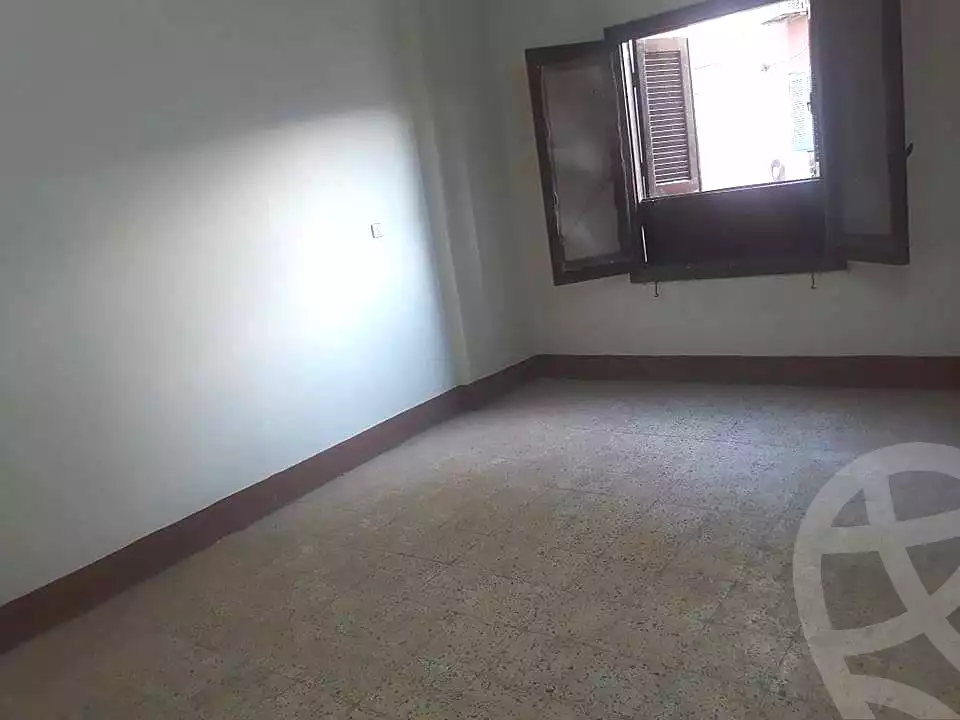 https://aqarmap.com.eg/ar/listing/7352647-for-rent-asyut-asyut-city-adli-yakn-st