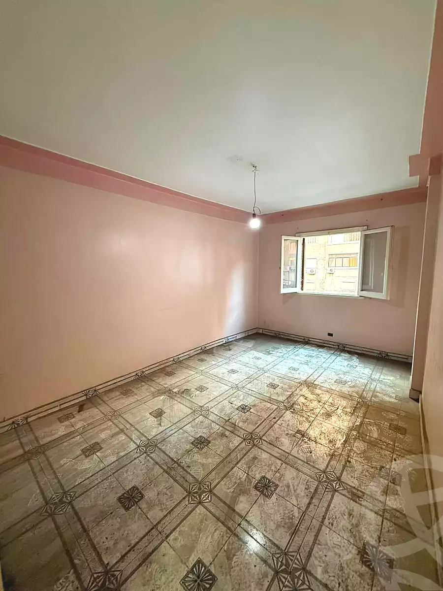 https://aqarmap.com.eg/ar/listing/7352895-for-sale-alexandria-sydy-bshr-sydy-bshr-bhry-gamal-abd-el-nasir-st