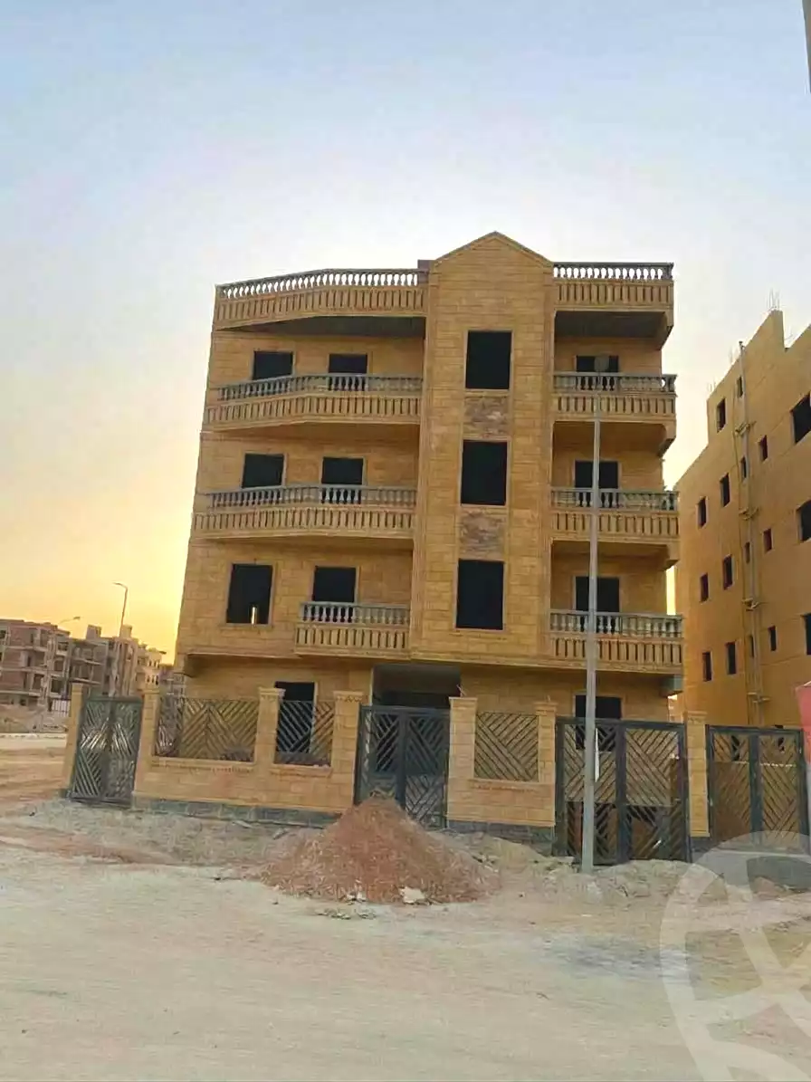 https://aqarmap.com.eg/en/listing/7352978-for-sale-cairo-6th-of-october-hadaeq-october-golden-square