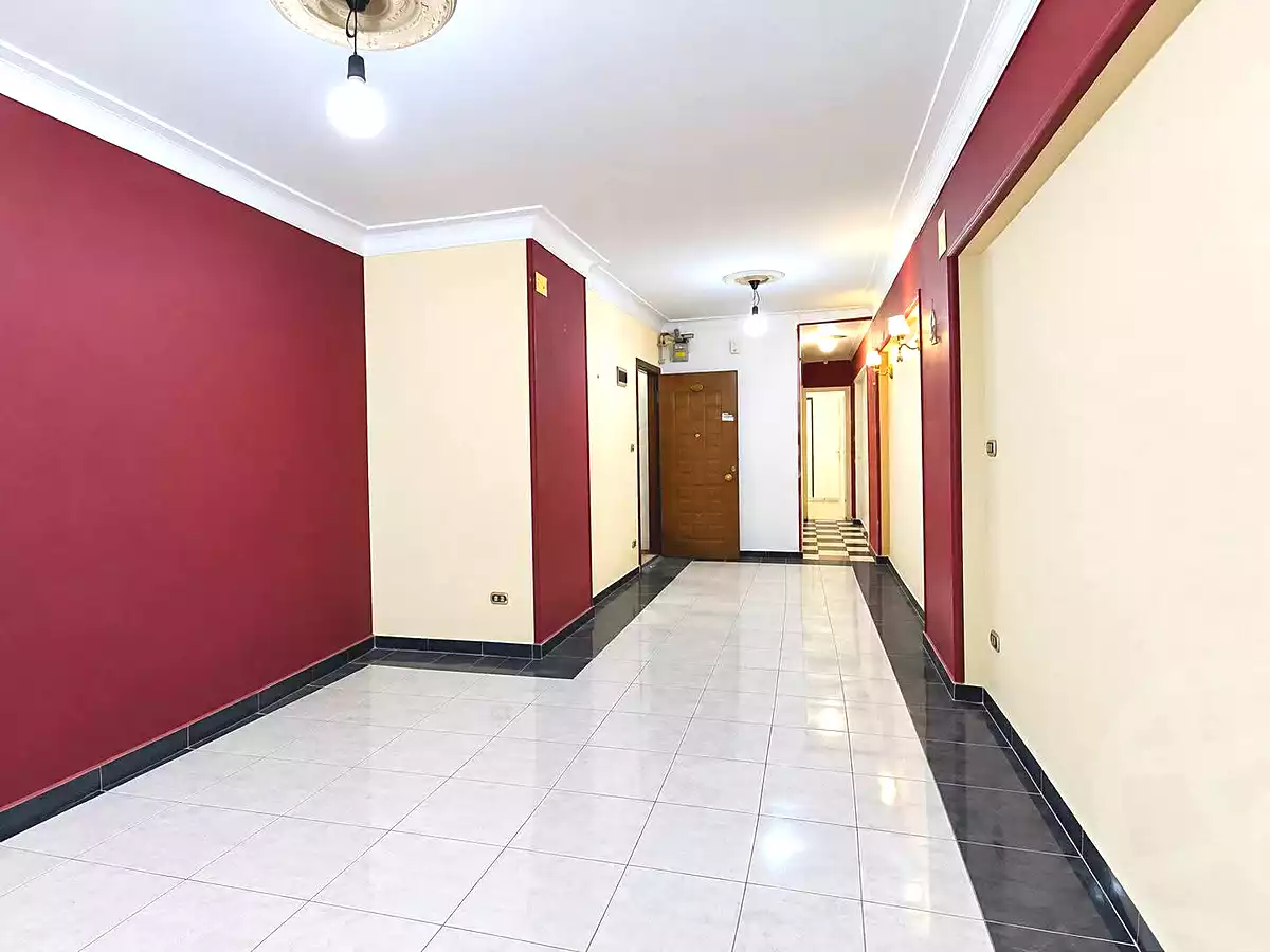 https://aqarmap.com.eg/ar/listing/7353807-for-sale-alexandria-sydy-bshr-sydy-bshr-bhry