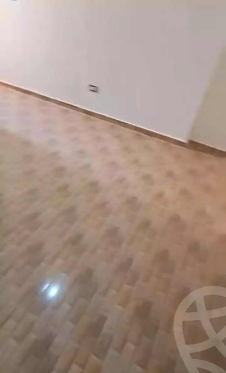 https://aqarmap.com.eg/ar/listing/7354010-for-sale-alexandria-al-agamy-el-hanouvel-al-haded-we-al-soulb-st