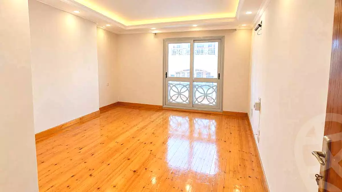 https://aqarmap.com.eg/ar/listing/7354042-for-rent-alexandria-smouha-mostafa-kamel-st