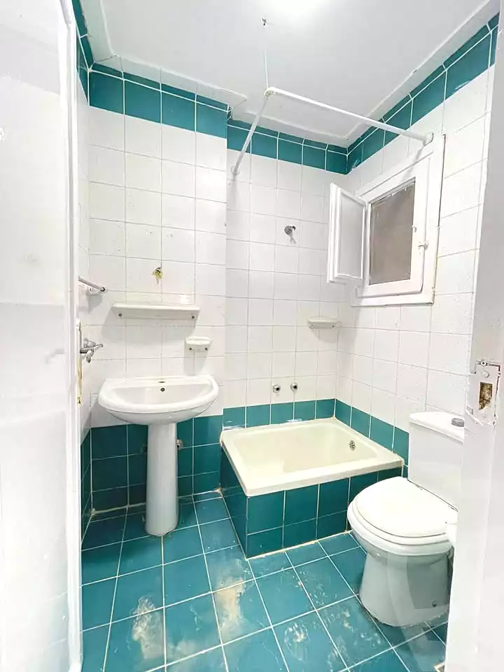 https://aqarmap.com.eg/en/listing/7354045-for-sale-alexandria-al-agamy-shataa-el-nakheel