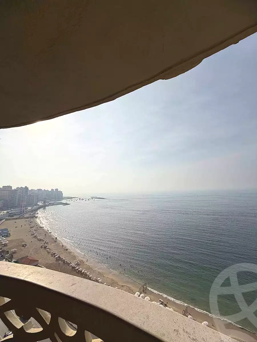 https://aqarmap.com.eg/ar/listing/7354048-for-sale-alexandria-el-asafra-l-sfr-bhry