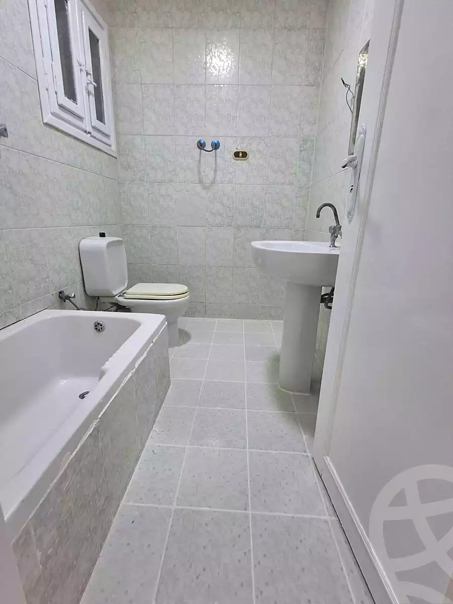 https://aqarmap.com.eg/ar/listing/7354325-for-sale-alexandria-al-agamy-shataa-el-nakheel