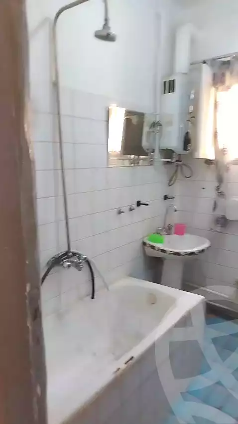https://aqarmap.com.eg/ar/listing/7354364-for-rent-cairo-downtown-abdeen-el-gomhoreya-square