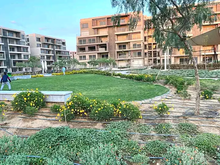 https://aqarmap.com.eg/en/listing/7354538-for-sale-cairo-new-cairo-compounds-blm-hylz-nyw-kyrw