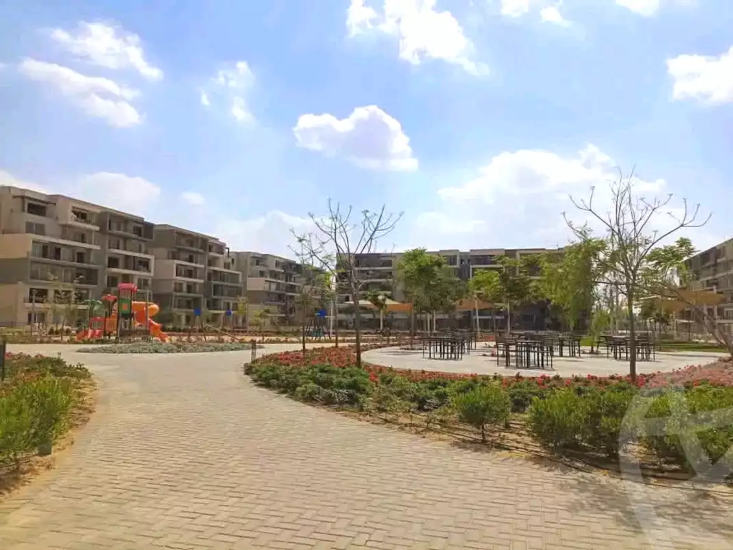 https://aqarmap.com.eg/en/listing/7354554-for-sale-cairo-new-cairo-compounds-blm-hylz-nyw-kyrw