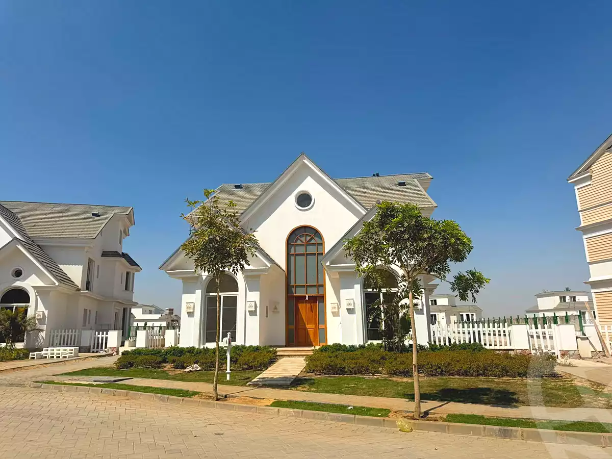 https://aqarmap.com.eg/ar/listing/7355390-for-sale-cairo-new-cairo-compounds-mountain-view-1