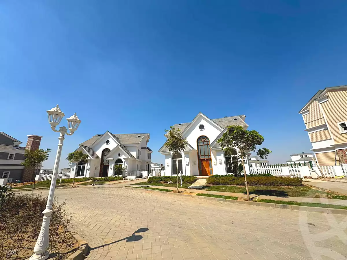 https://aqarmap.com.eg/ar/listing/7355390-for-sale-cairo-new-cairo-compounds-mountain-view-1