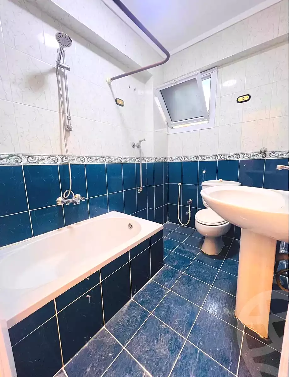 https://aqarmap.com.eg/ar/listing/7355613-for-sale-alexandria-al-agamy-shataa-el-nakheel