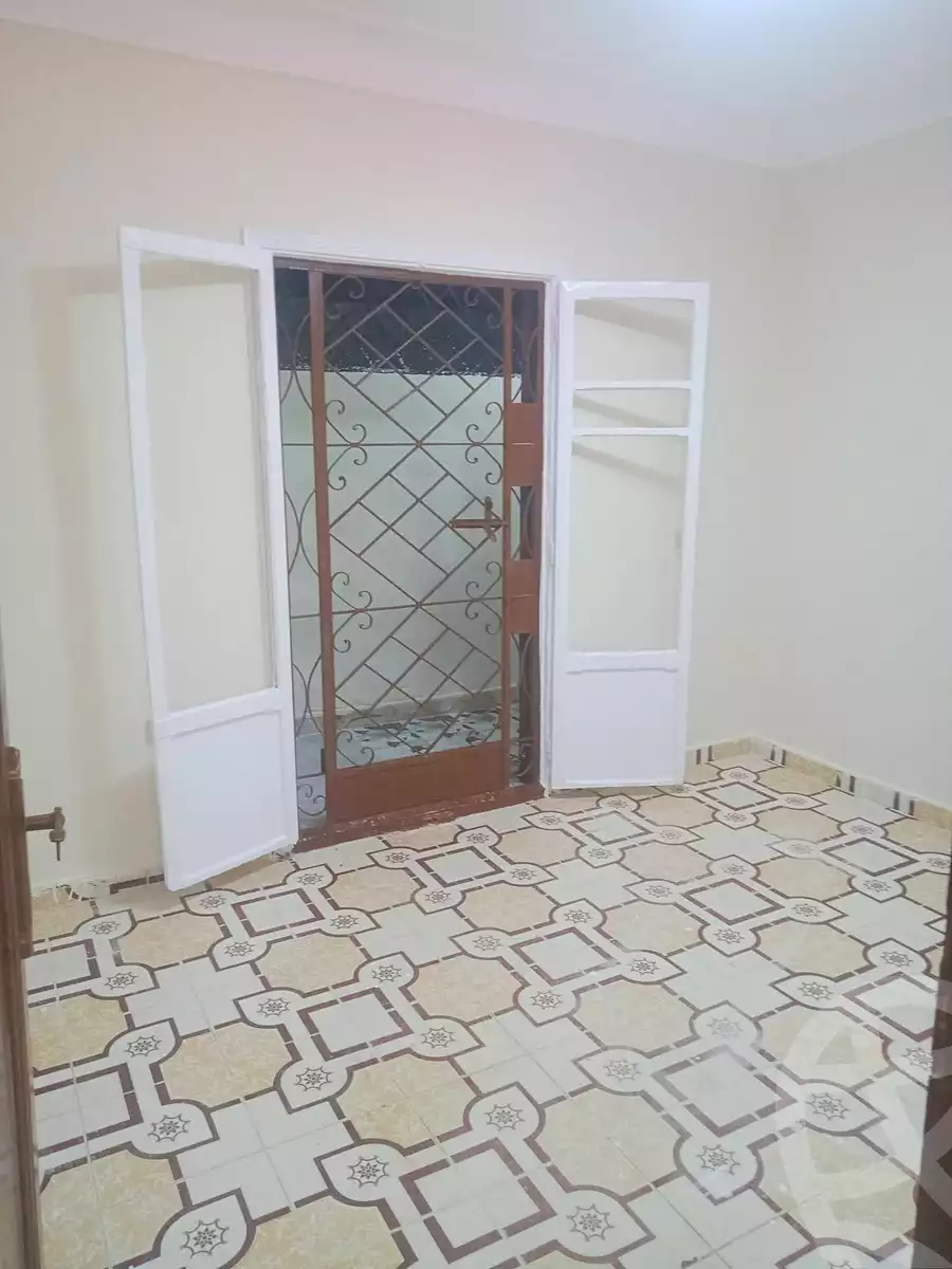 https://aqarmap.com.eg/en/listing/7356084-for-sale-alexandria-al-agamy-el-hanouvel