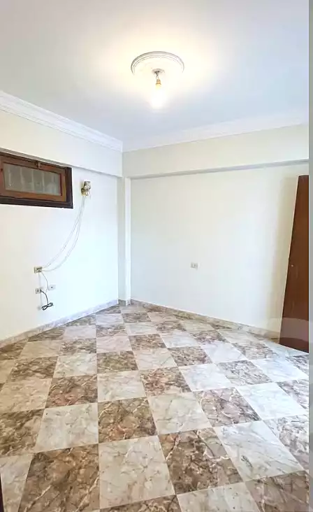 https://aqarmap.com.eg/ar/listing/7356175-for-sale-alexandria-lsywf-el-fanan-mohamed-othman-st