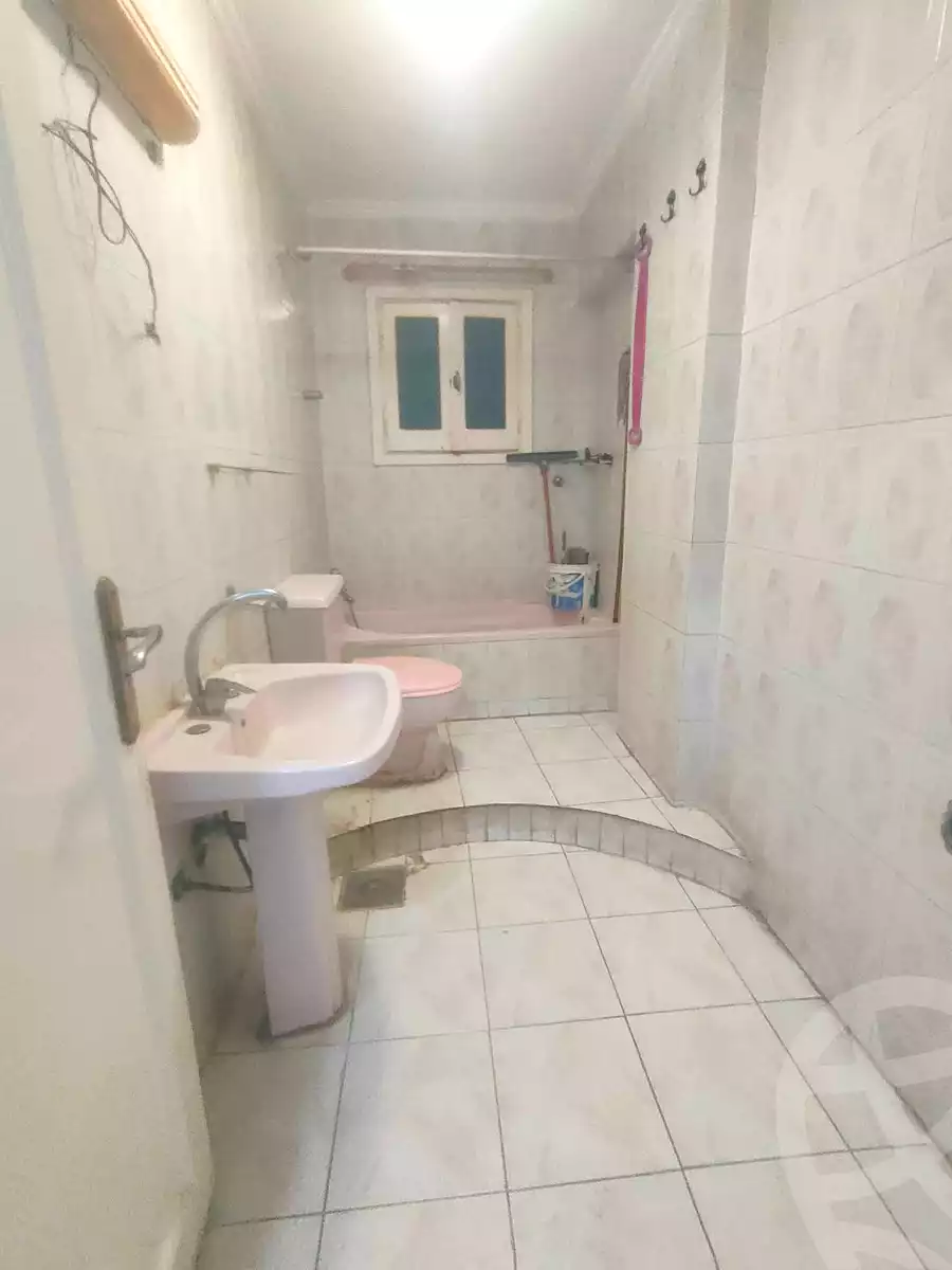 https://aqarmap.com.eg/en/listing/7356662-for-rent-alexandria-el-mandara-alex-el-mandara-bahri-sidi-kamal-st