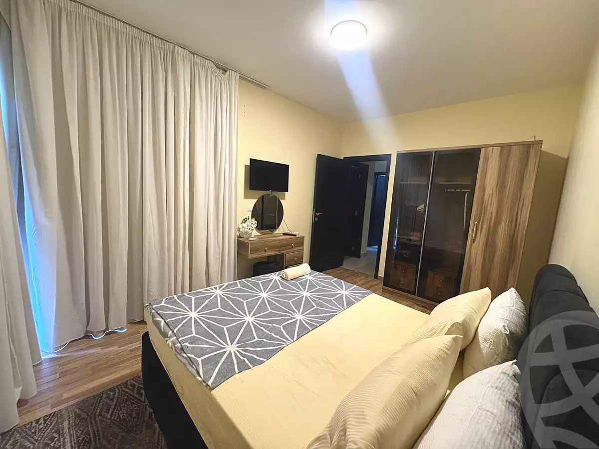 https://aqarmap.com.eg/ar/listing/7356962-for-rent-cairo-el-sheikh-zayed-city-compounds-dh-drys