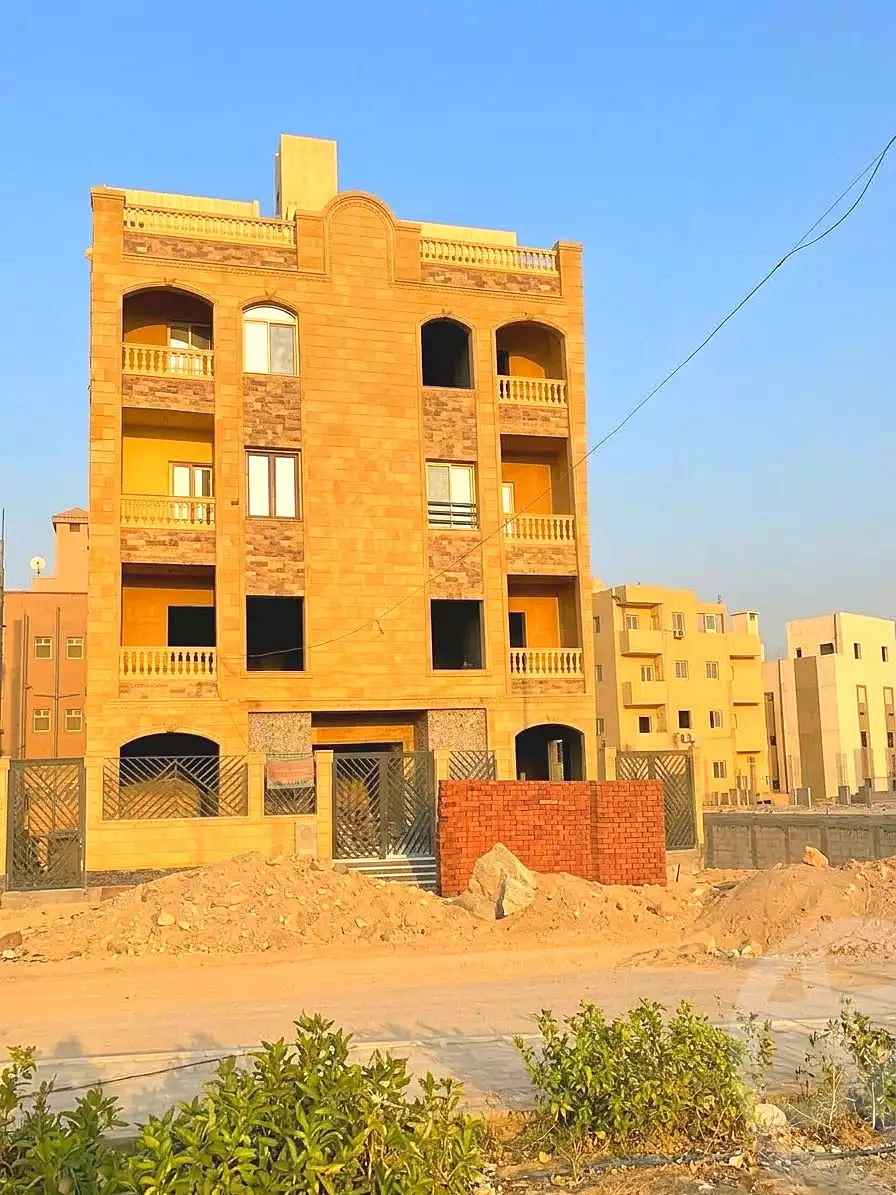 https://aqarmap.com.eg/en/listing/7358469-for-sale-cairo-6th-of-october-hadaeq-october-golden-square