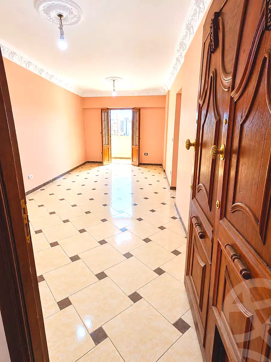 https://aqarmap.com.eg/ar/listing/7358562-for-sale-alexandria-el-mandara-shr-30