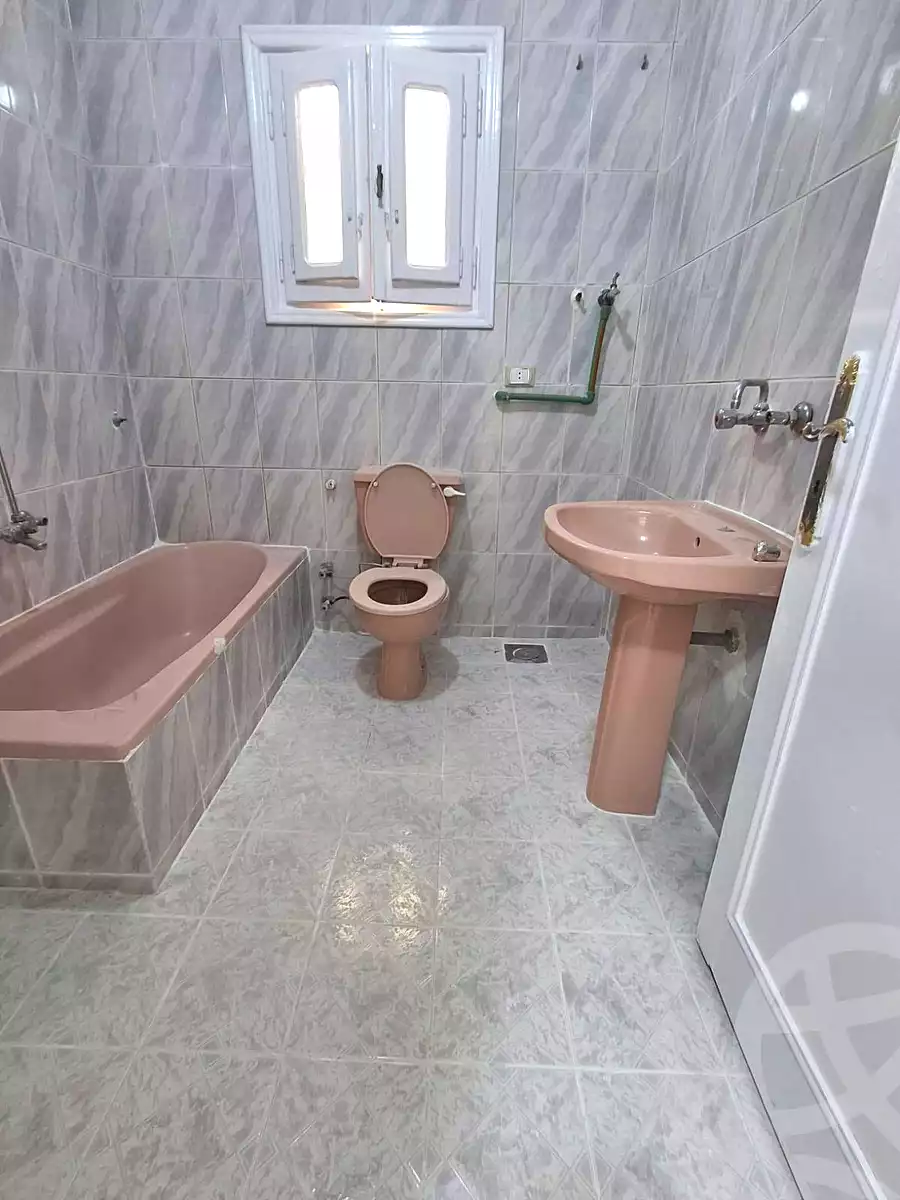 https://aqarmap.com.eg/en/listing/7359864-for-sale-alexandria-al-agamy-shataa-el-nakheel