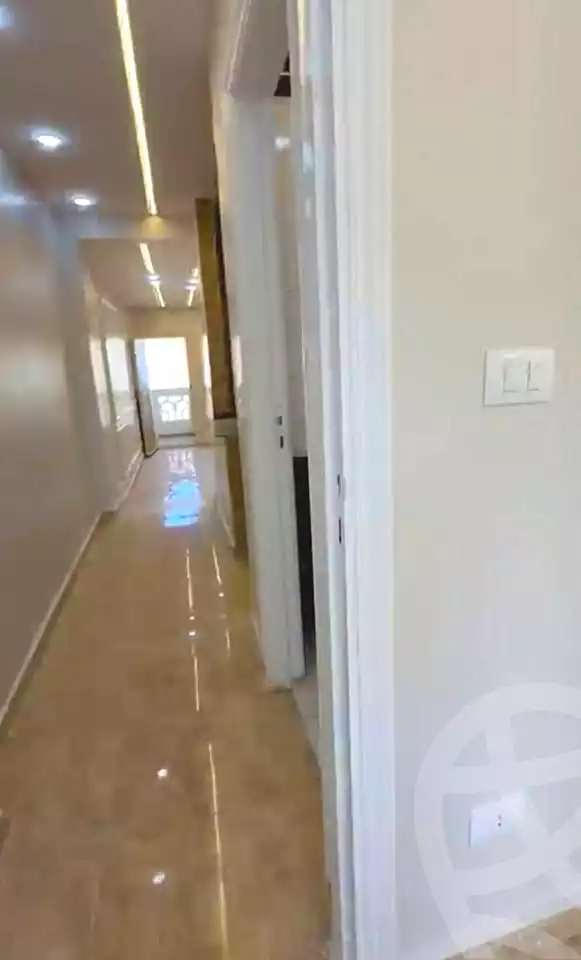 https://aqarmap.com.eg/ar/listing/7359969-for-sale-alexandria-el-asafra-shr-mlk-hfny