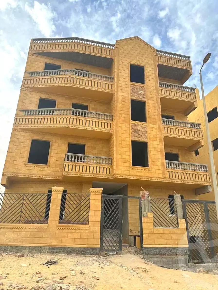 https://aqarmap.com.eg/ar/listing/7360277-for-sale-cairo-6th-of-october-hadaeq-october-golden-square