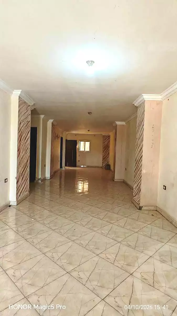 https://aqarmap.com.eg/ar/listing/7360409-for-rent-cairo-helwan-ahmed-enci-st