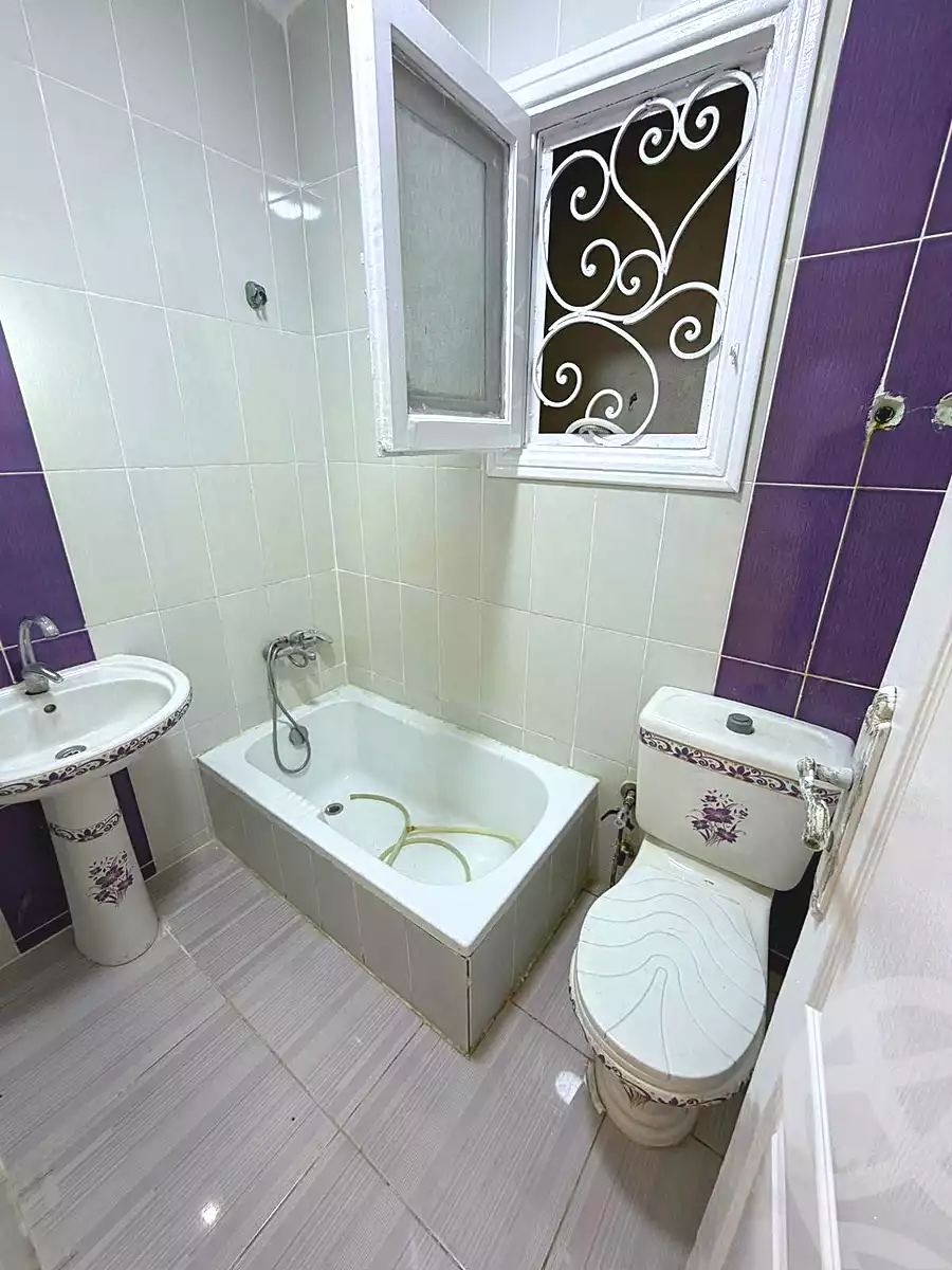 https://aqarmap.com.eg/en/listing/7360614-for-sale-alexandria-al-agamy-shataa-el-nakheel-street-4