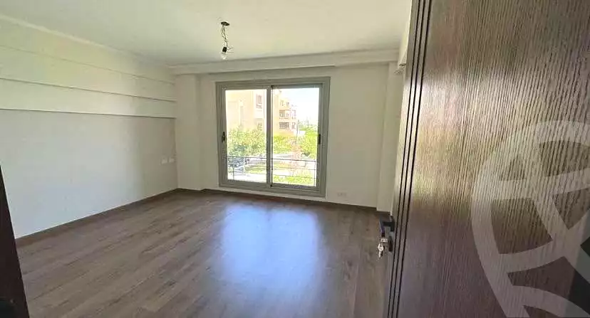 https://aqarmap.com.eg/ar/listing/7360813-for-sale-cairo-new-cairo-compounds-blm-hylz-nyw-kyrw