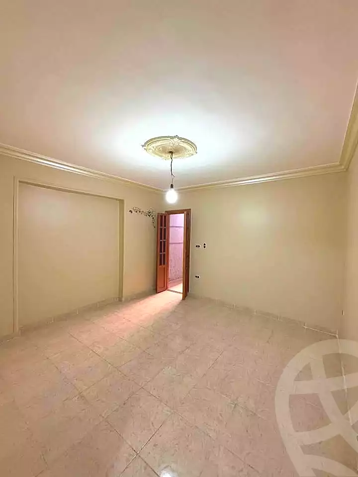 https://aqarmap.com.eg/ar/listing/7360942-for-sale-alexandria-miami-shr-jml-bd-lnsr