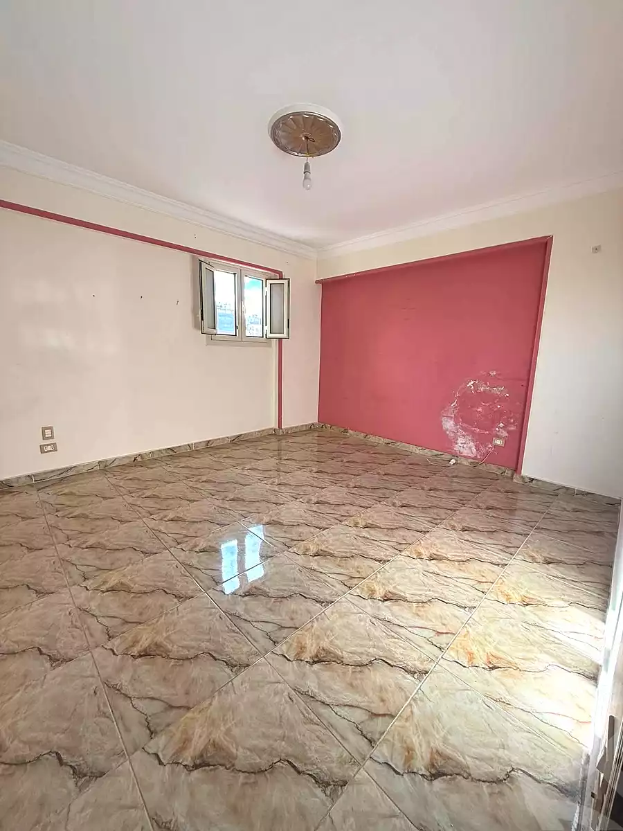 https://aqarmap.com.eg/ar/listing/7361339-for-sale-alexandria-sydy-bshr-sydy-bshr-bhry-mohamed-el-srafi-st.