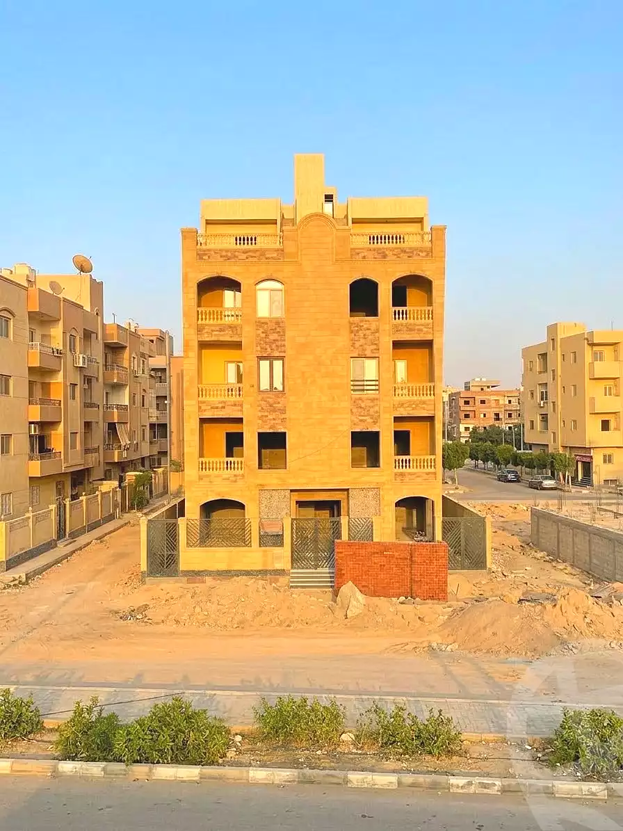 https://aqarmap.com.eg/en/listing/7361578-for-sale-cairo-6th-of-october-hadaeq-october-golden-square