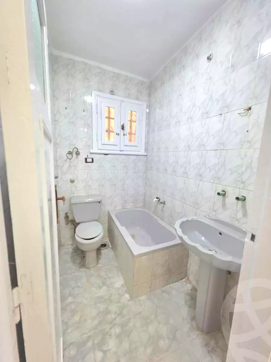 https://aqarmap.com.eg/ar/listing/7363647-for-sale-alexandria-al-agamy-el-kilo-21