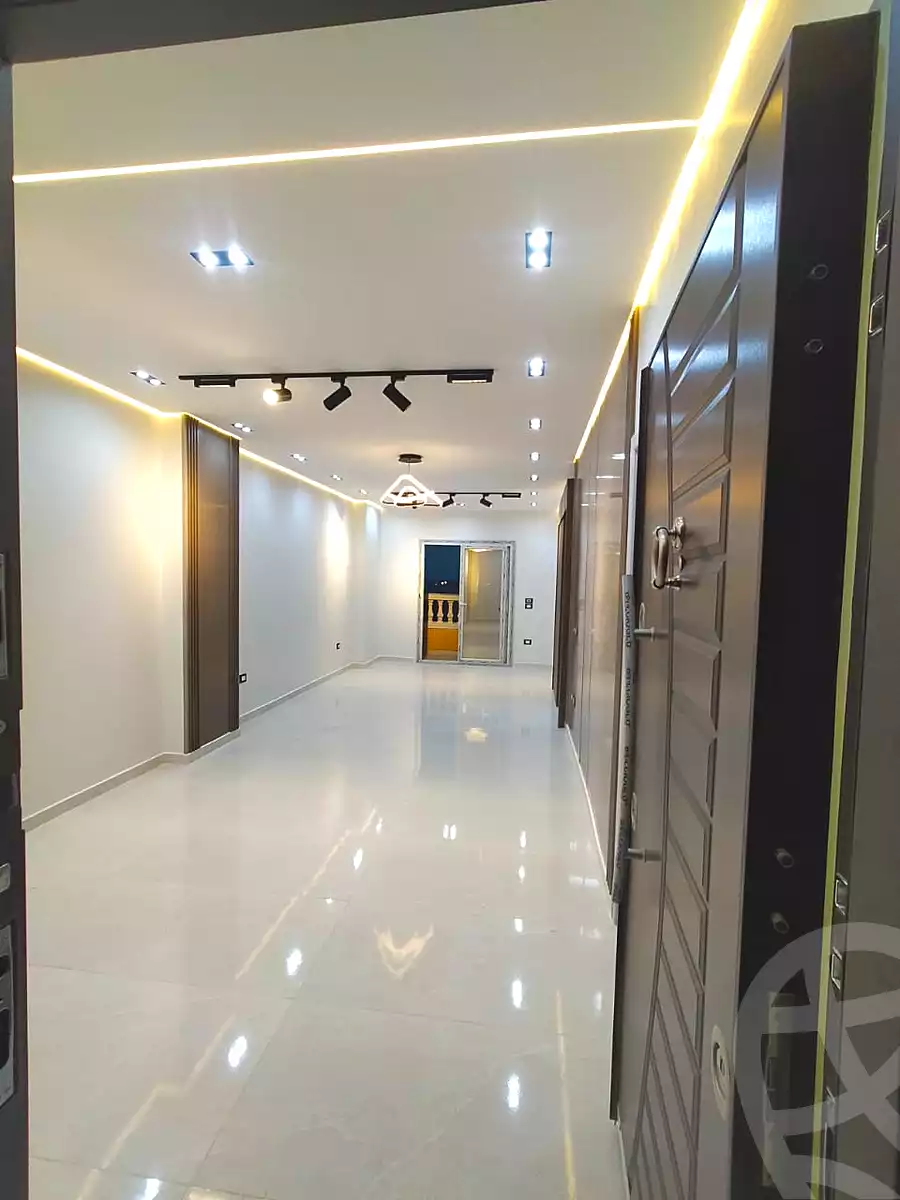 https://aqarmap.com.eg/ar/listing/7365206-for-sale-cairo-6th-of-october-hadaeq-october-compounds-el-fardoos-city