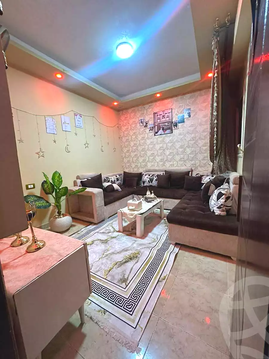 https://aqarmap.com.eg/ar/listing/7365393-for-sale-cairo-el-haram-shareaa-khatem-el-morsalen