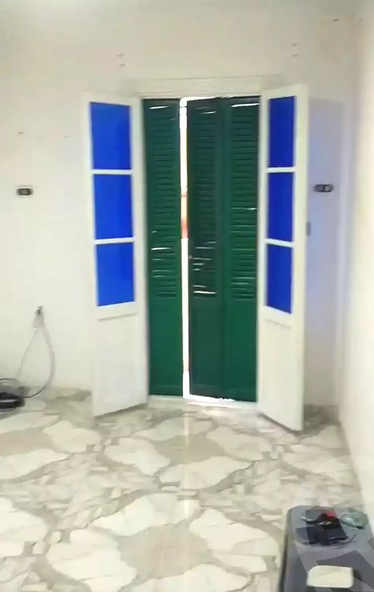 https://aqarmap.com.eg/ar/listing/7366131-for-sale-alexandria-sydy-bshr-sydy-bshr-qbly-hassan-refaat-st