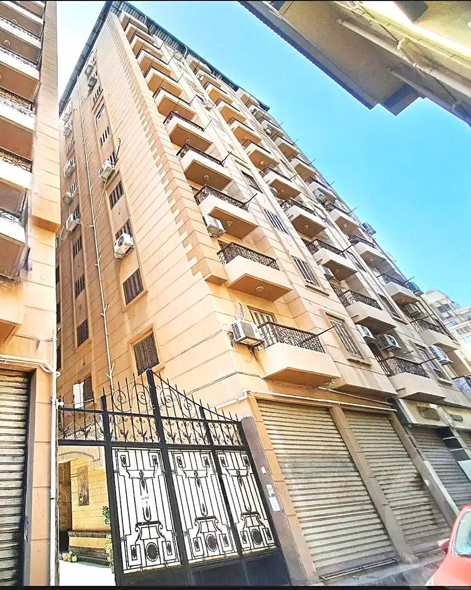 https://aqarmap.com.eg/ar/listing/7366267-for-sale-alexandria-glim-shr-bw-qyr-tryq-lhry