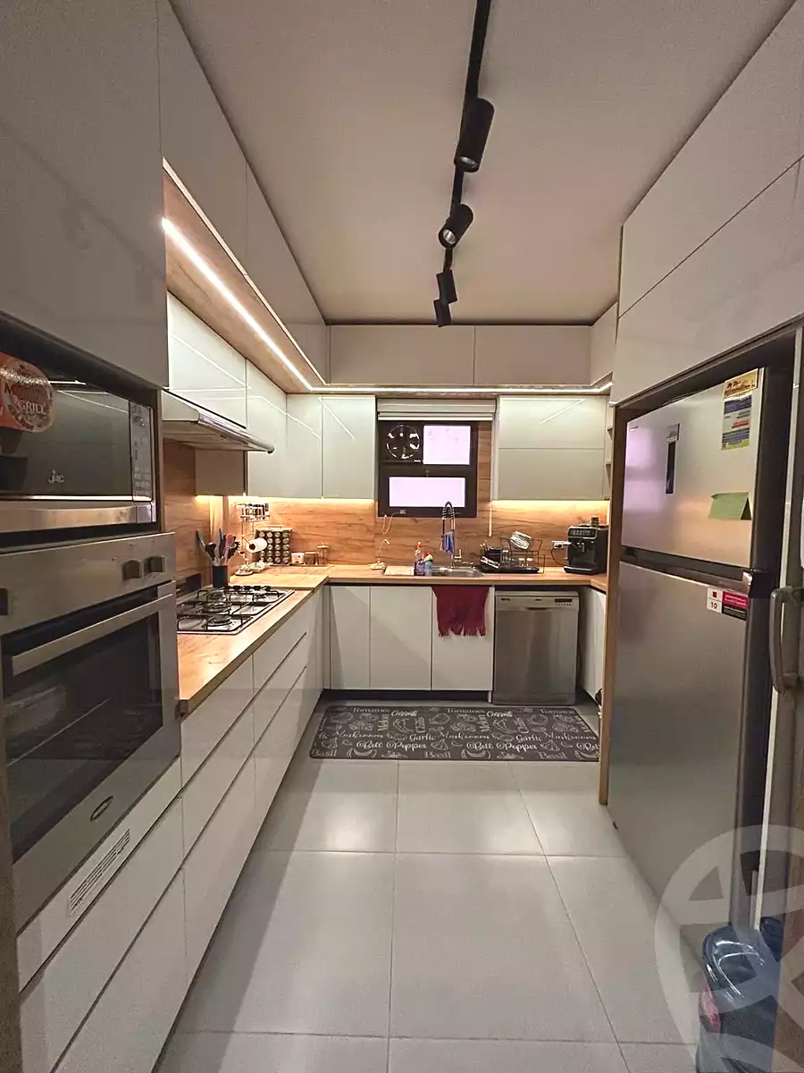https://aqarmap.com.eg/ar/listing/7366363-for-sale-cairo-new-cairo-lrhb-city-phase-5-talaat-mostafa-st