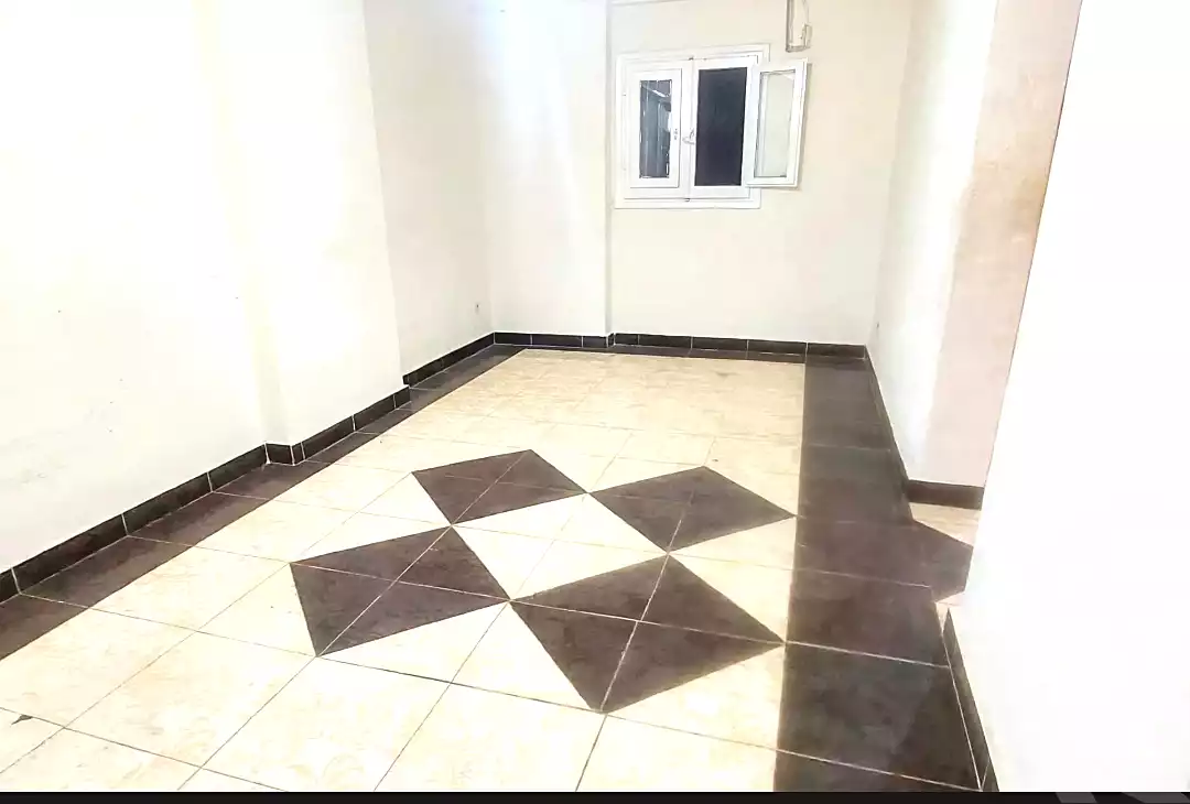 https://aqarmap.com.eg/ar/listing/7367685-for-rent-alexandria-ganaklis